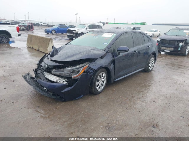 Toyota COROLLA LE 2021 5YFEPMAEXMP180652 Image 2