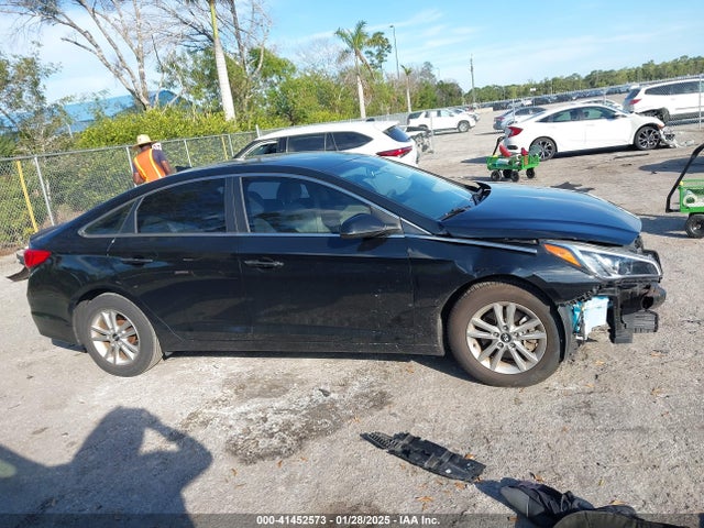 Hyundai SONATA SE 2016 5NPE24AF5GH381013 Image 13