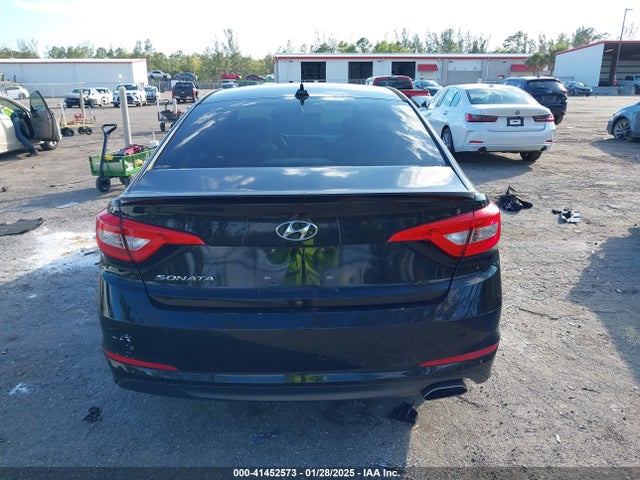 Hyundai SONATA SE 2016 5NPE24AF5GH381013 Image 16