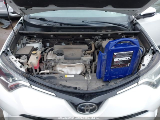 2T3WFREV2JW494330 Toyota Rav4 Xle
