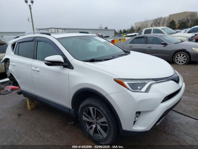 2T3WFREV2JW494330 Toyota Rav4 Xle