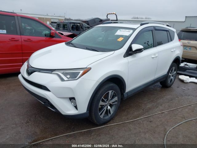 2T3WFREV2JW494330 Toyota Rav4 Xle