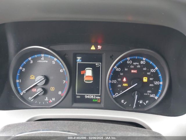 2T3WFREV2JW494330 Toyota Rav4 Xle