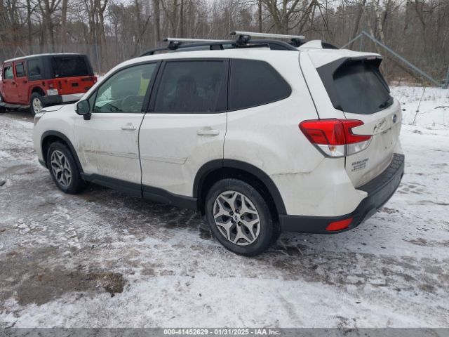 2021 SUBARU FORESTER JF2SKAFCXMH564760 Photo 2