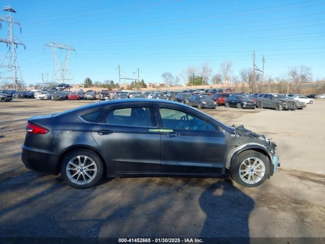 3FA6P0LU0KR101214 Ford Fusion Hybrid Se