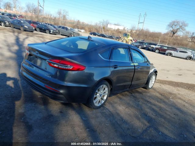 3FA6P0LU0KR101214 Ford Fusion Hybrid Se