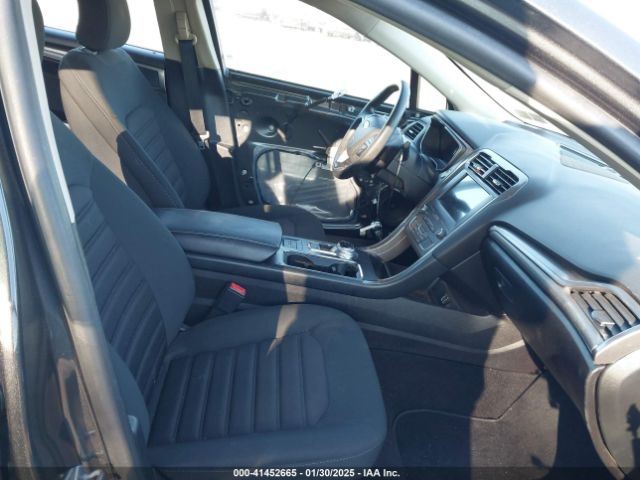 3FA6P0LU0KR101214 Ford Fusion Hybrid Se