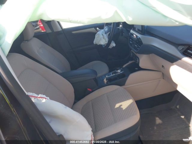 1FMCU0G62MUB07332 Ford ESCAPE SE