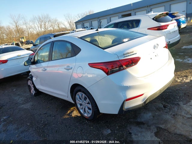 Hyundai ACCENT SE 2019 3KPC24A33KE069184 Image 3