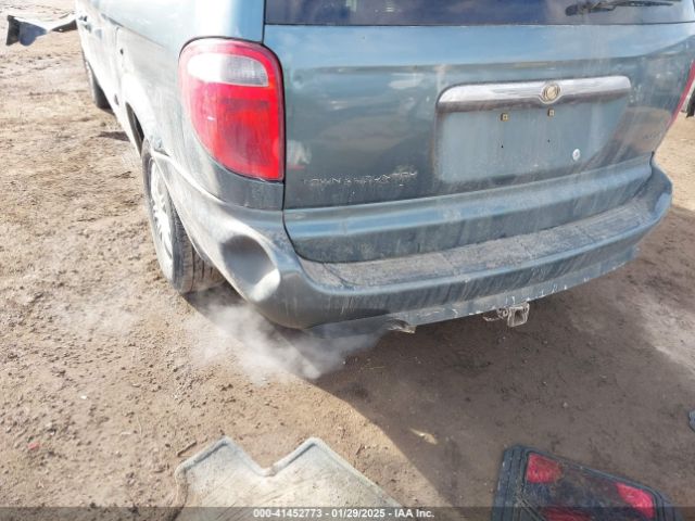 2005 CHRYSLER TOWN & COUNTRY 2C4GP54L35R530262 Photo 5