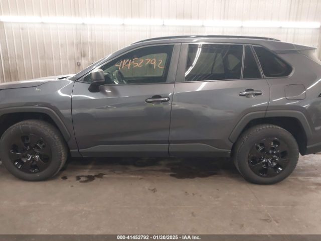 2T3F1RFV4MW185783 Toyota RAV4 LE