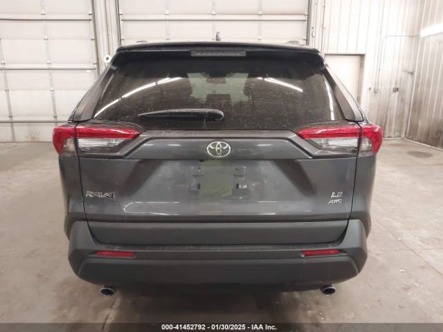 2T3F1RFV4MW185783 Toyota RAV4 LE