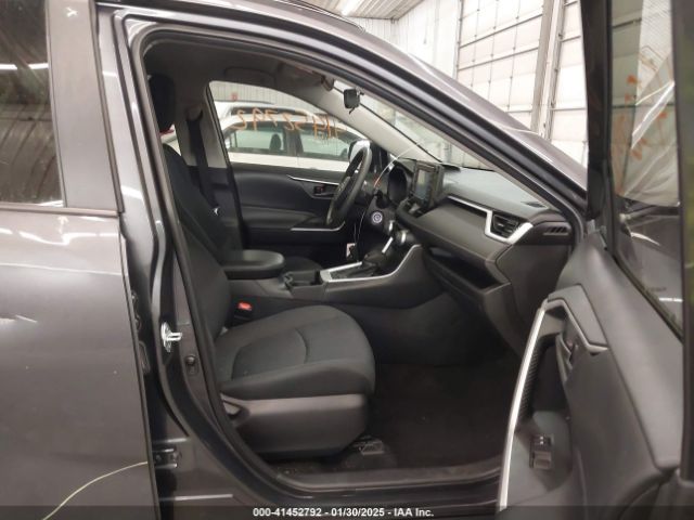 2T3F1RFV4MW185783 Toyota RAV4 LE
