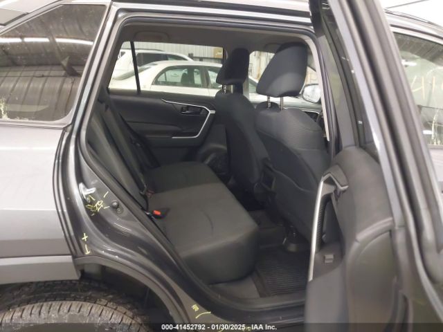 2T3F1RFV4MW185783 Toyota RAV4 LE