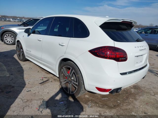 2013 PORSCHE CAYENNE WP1AD2A24DLA72973 Photo 2