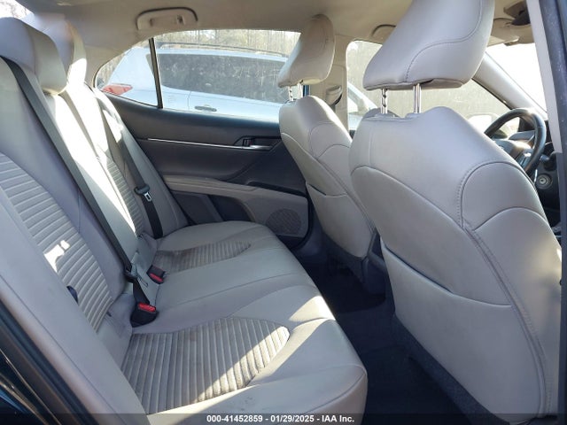 4T1B11HK5KU818218 Toyota CAMRY SE