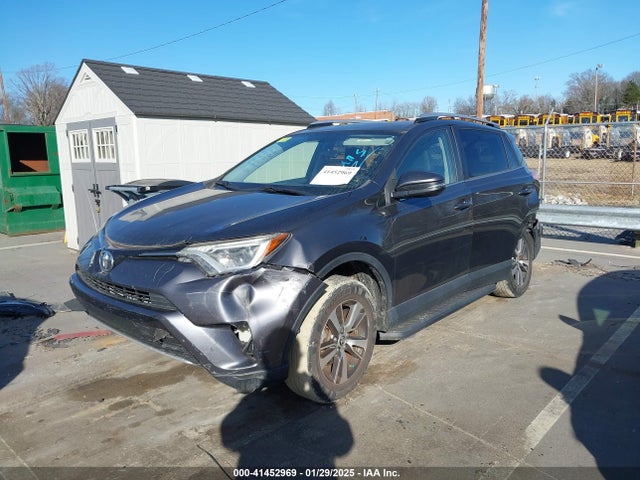 Toyota Rav4 Xle 2016 JTMWFREV0GJ099876 Image 2
