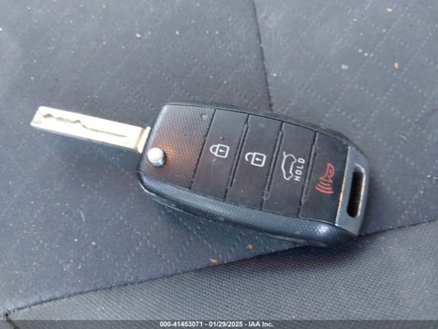 5XYPG4A37KG577535 KIA Sorento 2.4l L