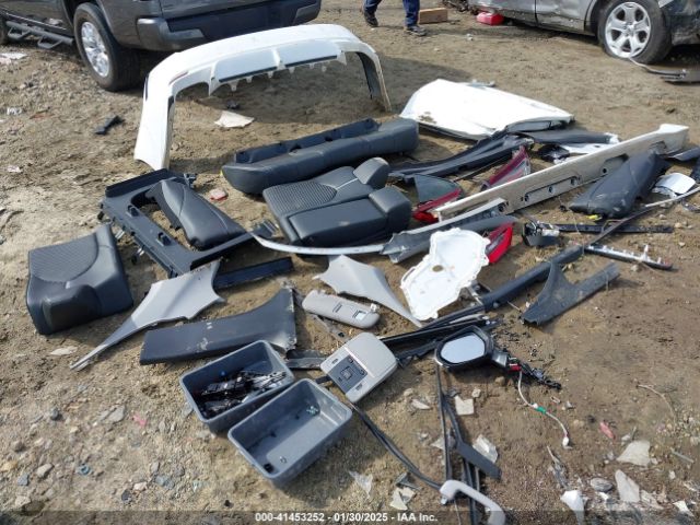 4T1T11AK6NU013136 Toyota CAMRY SE