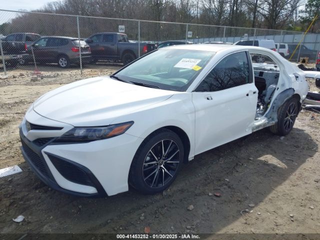 4T1T11AK6NU013136 Toyota CAMRY SE