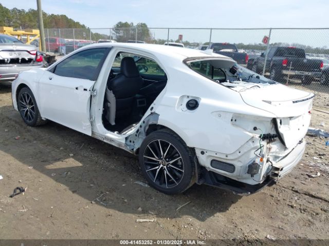 4T1T11AK6NU013136 Toyota CAMRY SE
