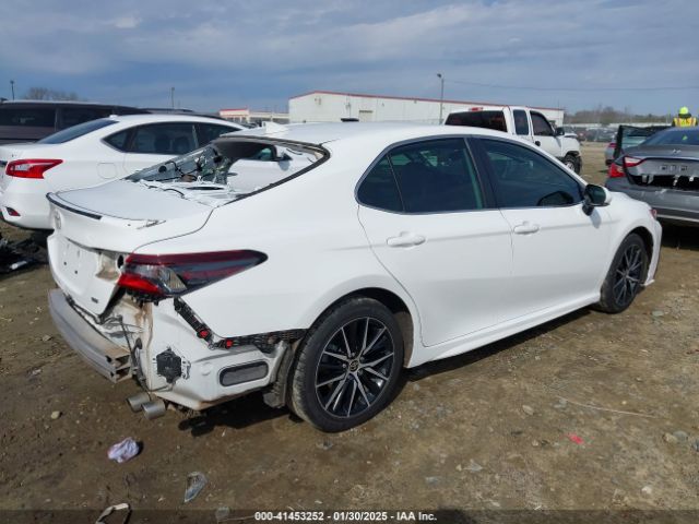 4T1T11AK6NU013136 Toyota CAMRY SE