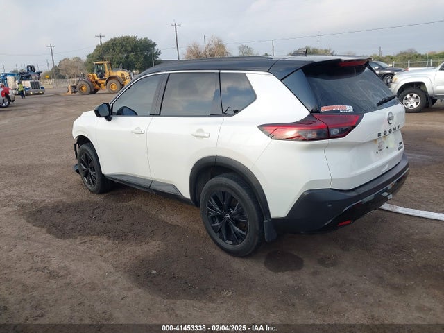 JN8BT3BA7PW011547 Nissan Rogue Sv Fwd