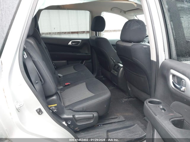 Nissan Pathfinder Sv 2017 5N1DR2MM6HC912685 Image 8