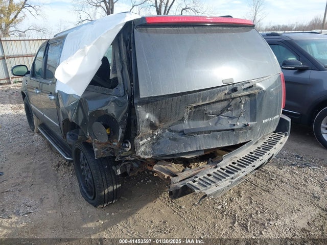 2009 CADILLAC ESCALADE ESV 1GYFK26249R243161 Photo 2