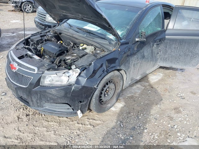 1G1PA5SG6E7195807 Chevrolet Cruze Ls Auto
