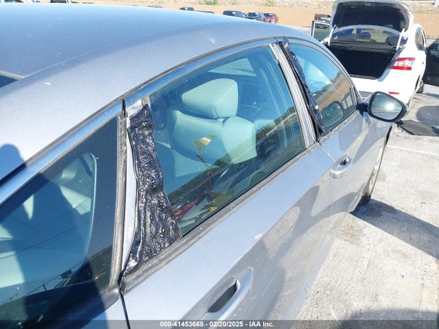 Honda ACCORD LX 2018 1HGCV1F13JA152713 Image 12
