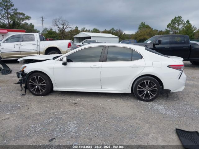4T1B11HK2JU096527 Toyota CAMRY SE