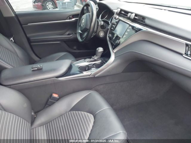 4T1B11HK2JU096527 Toyota CAMRY SE