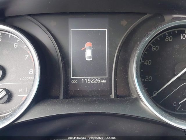 4T1B11HK2JU096527 Toyota CAMRY SE