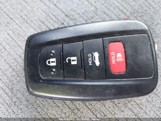4T1R11BK8MU030169 Toyota Camry Le Awd