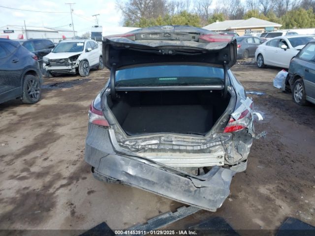 4T1R11BK8MU030169 Toyota Camry Le Awd
