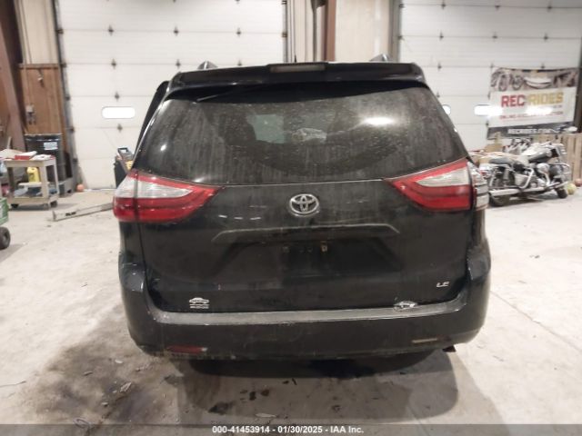 5TDKZ3DC8JS956555 Toyota Sienna Le 8 Passenger