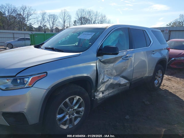 1GNERFKW0KJ129439 Chevrolet Traverse Ls