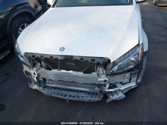 55SWF4JB6GU115227 Mercedes-Benz C 300 Luxury/sport