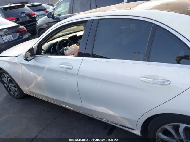55SWF4JB6GU115227 Mercedes-Benz C 300 Luxury/sport