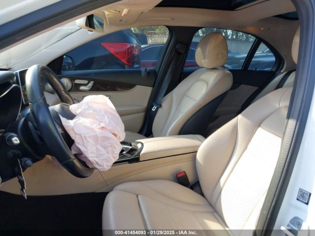 55SWF4JB6GU115227 Mercedes-Benz C 300 Luxury/sport