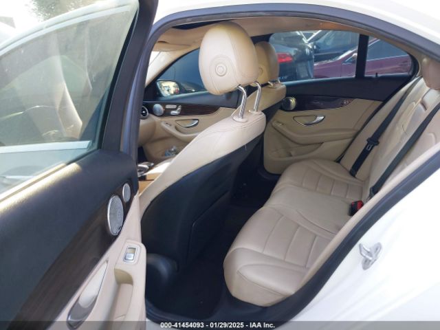 55SWF4JB6GU115227 Mercedes-Benz C 300 Luxury/sport