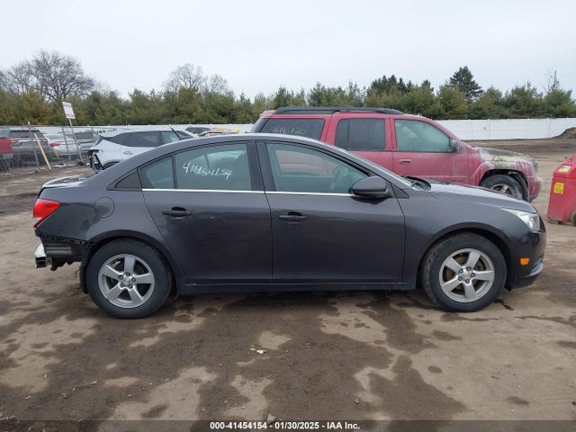 1G1PC5SB8E7477980 Chevrolet Cruze 1lt Auto