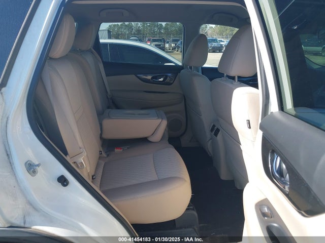KNMAT2MTXHP501153 Nissan ROGUE SV