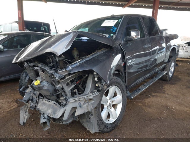 RAM 1500 Express 2016 3C6RR6KT2GG158263 Image 2