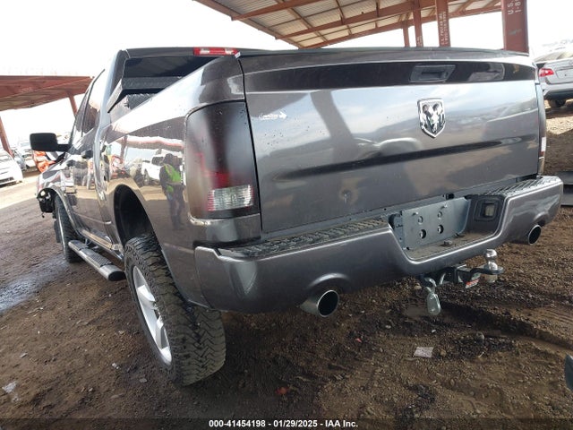 RAM 1500 Express 2016 3C6RR6KT2GG158263 Image 3