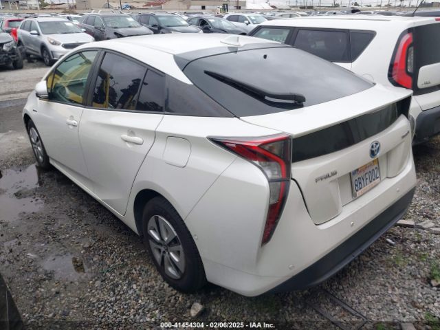 JTDKBRFU1J3058622 Toyota Prius Two