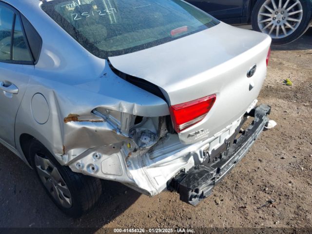 3KPA24AB2KE251537 KIA RIO S