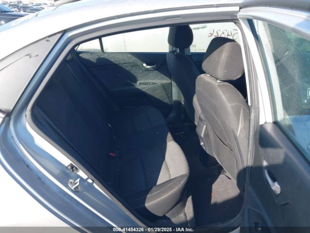 3KPA24AB2KE251537 KIA RIO S