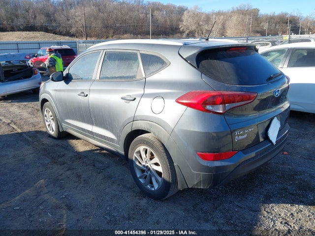Hyundai TUCSON SE 2016 KM8J33A4XGU060235 Image 3